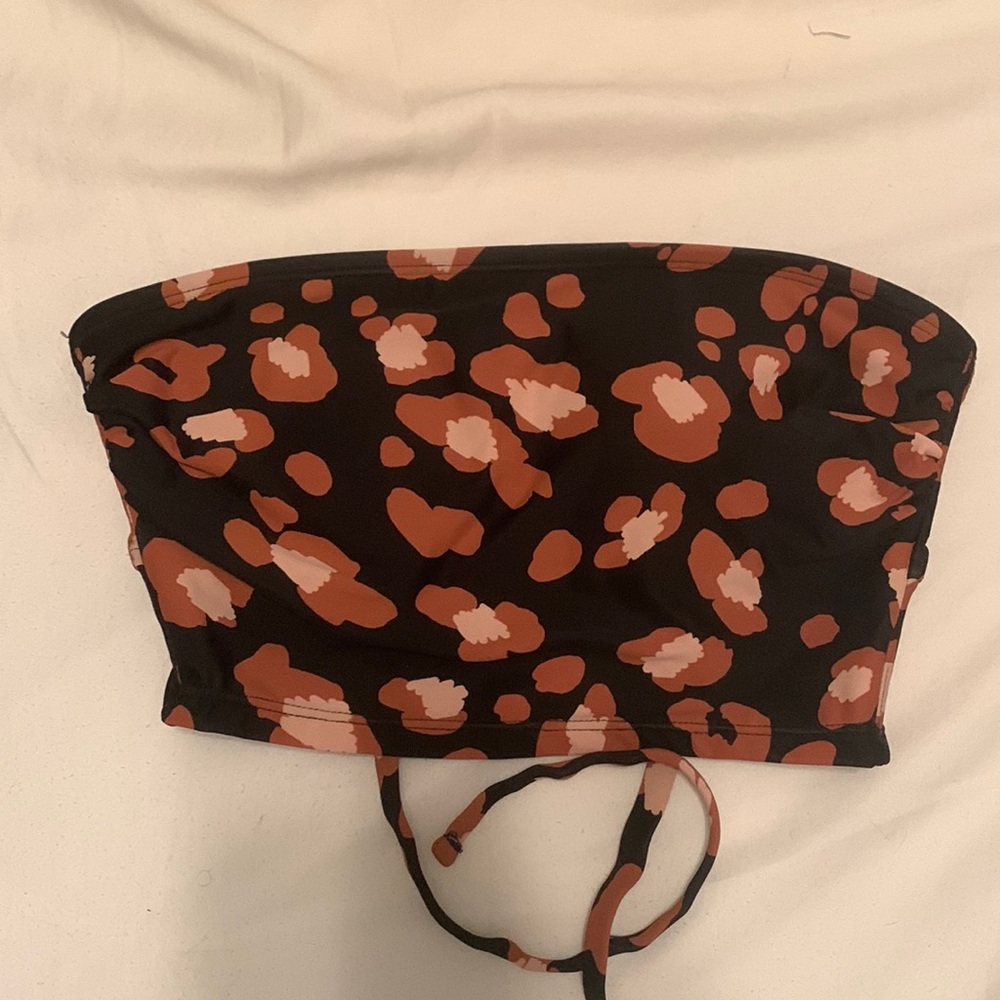 Strapless shade shore bikini top